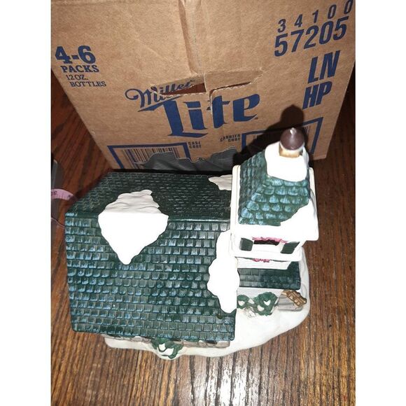 Vintage 2001 Hersheys Holiday Village Church Light Up Christmas Holiday Building - Picture 8 of 8